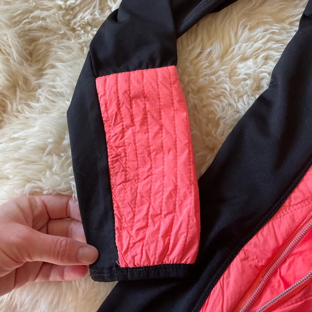 Calvin Klein Athleisure Workout Active puffer lightweight jacket coral - Image 3
