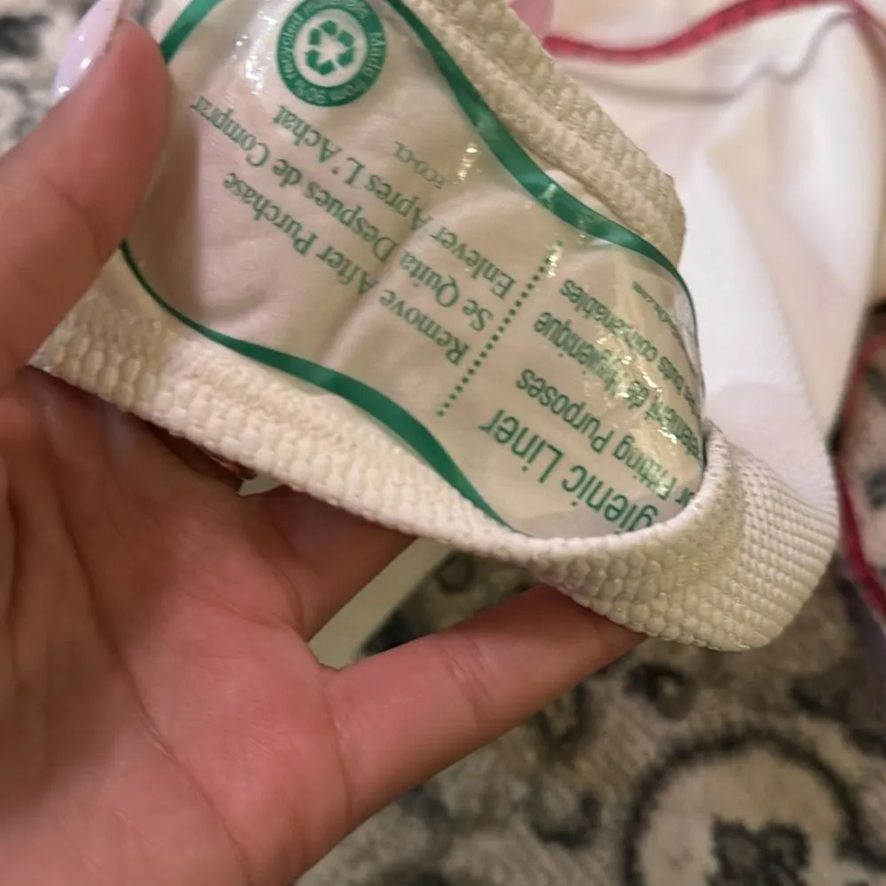 NWT Kate Spade Plunge One Piece Swimsuit - Pique Scallops in White- Size Small - Image 8