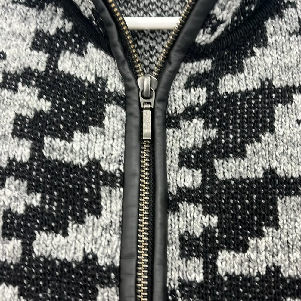 Bellford Medium Black, Gray Houndstooth Full Zip Funnel Neck Sweater w/Pockets - Image 4