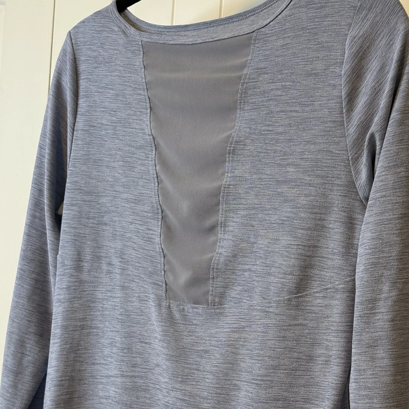 Old Navy Set/2 Long‎ Sleeve Shirts Gym Workout Athletic Blue/Gray Workout Tops S - Image 5