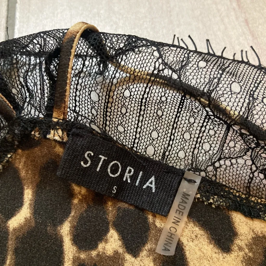 Storia eyelash lace camisole. - Image 2