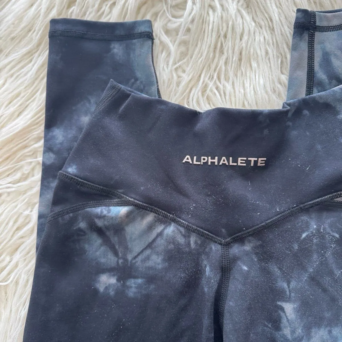 Alphalete Surface Power Leggings Black Oil Stain Size XS - Image 6
