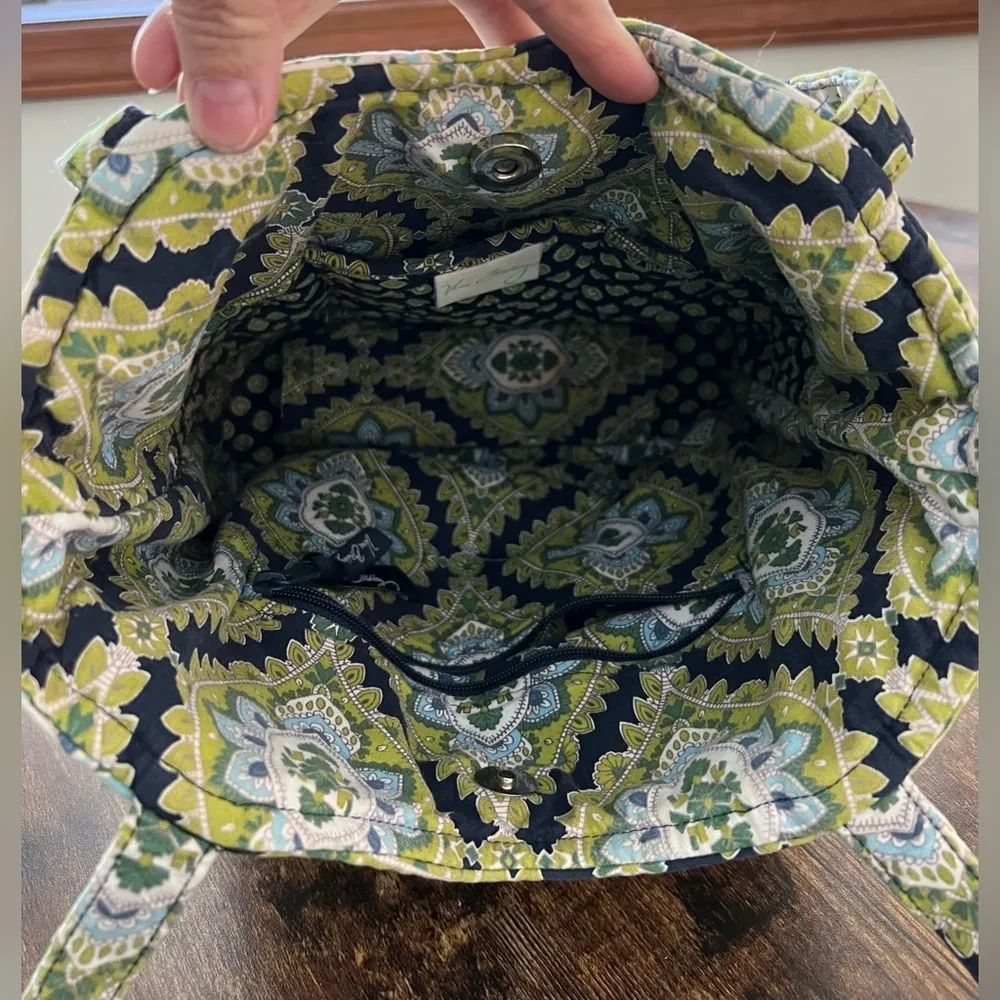 RETIRED: Vera Bradley | ladies Cambridge shoulder handbag. - Image 11