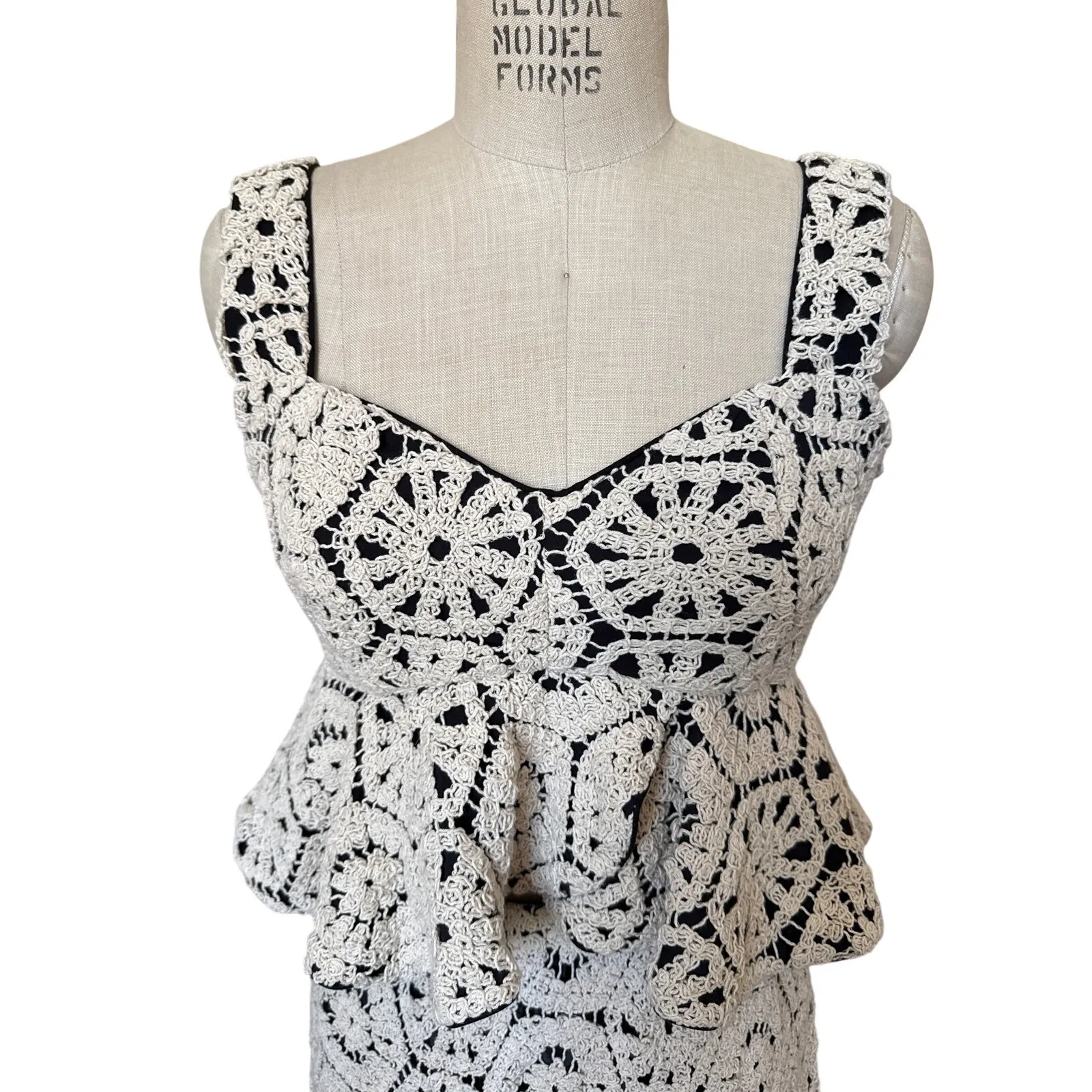 NWT Never A Wallflower Crochet Sweetheart Top & Maxi Skirt Set Size XS Black - Image 2