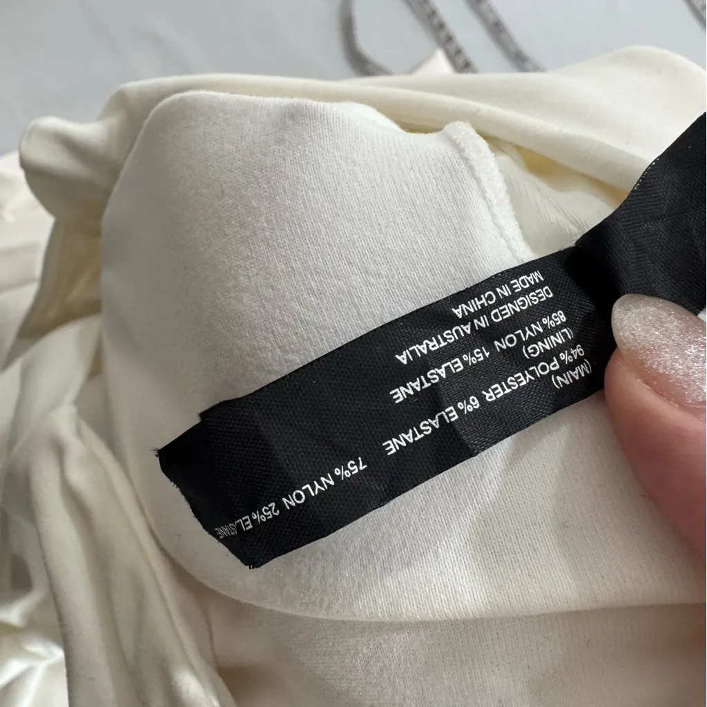 White Baseline tennis dress with pleated tennis shorts Medium NWT - Image 6