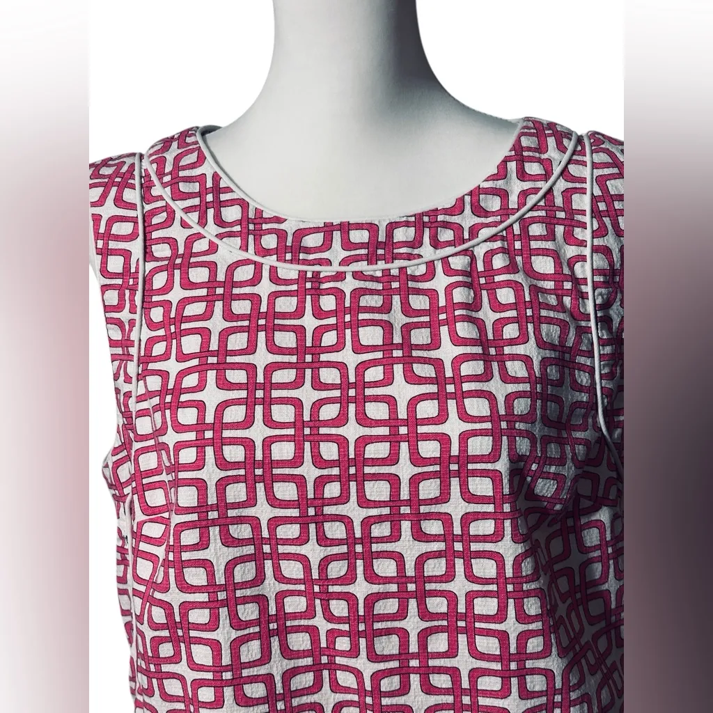Trina Turk Geometrical Pink and White Sleeveless Top Size 12 - Image 3