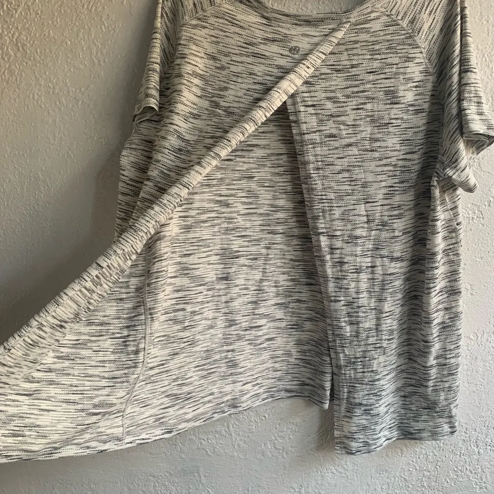 LULULEMON 6 short sleeve open back shirt - Image 3