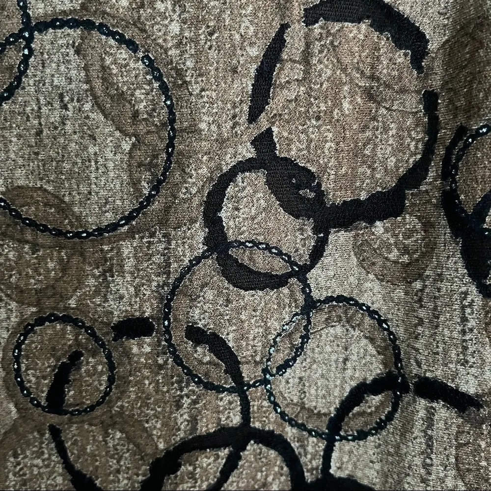 LC Beautifully Detail and Designed Blouse. Rich Brown Tones XXLarge Size XXL - Image 3