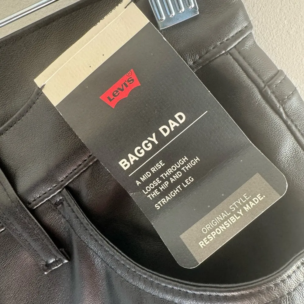 NWT Levi’s Revolve Faux Leather Baggy Dad Pant in Black Slippery Slope 25 - Image 3