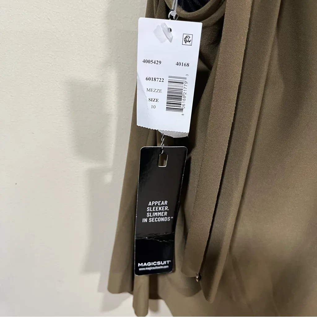 NWT Magicsuit Women's Charmlife Izzy Tankini Top size 10 green swimsuit - Image 7