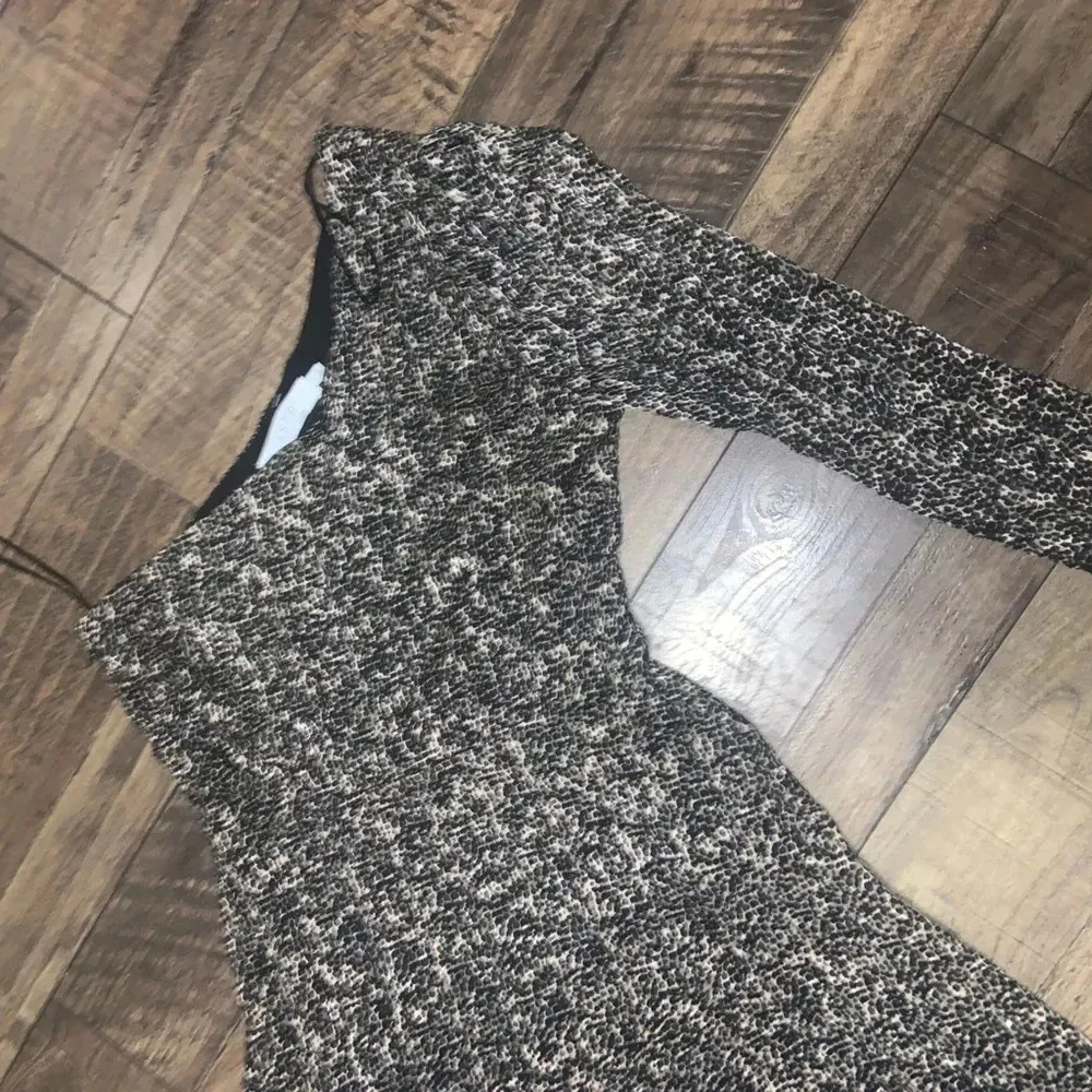 Wo sabel one shoulder animal print dress astr the label S 122$ revolve fall boho - Image 5