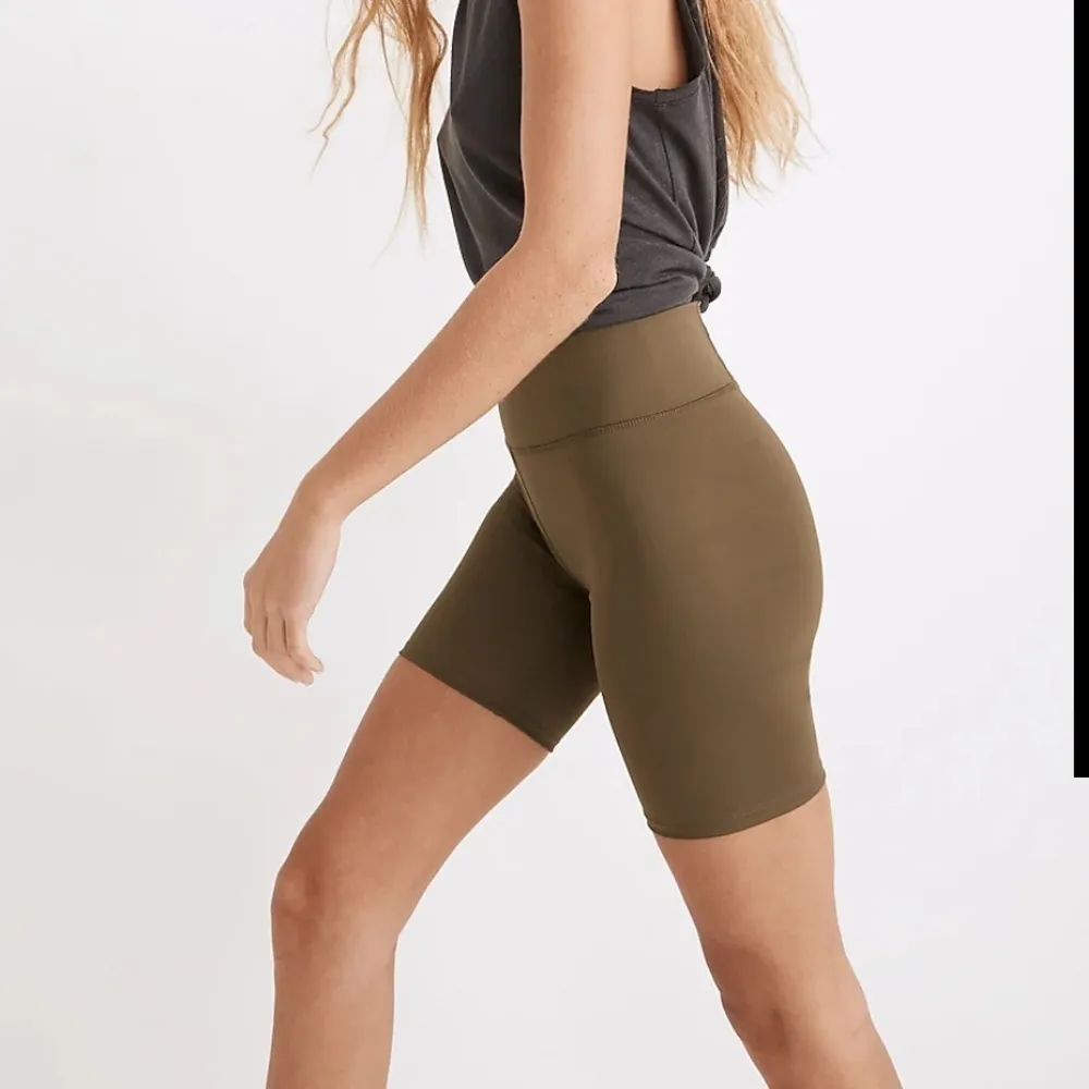 MWL by Madewell Form High-Rise 7" Biker Shorts in Kale Green Medium - Image 2