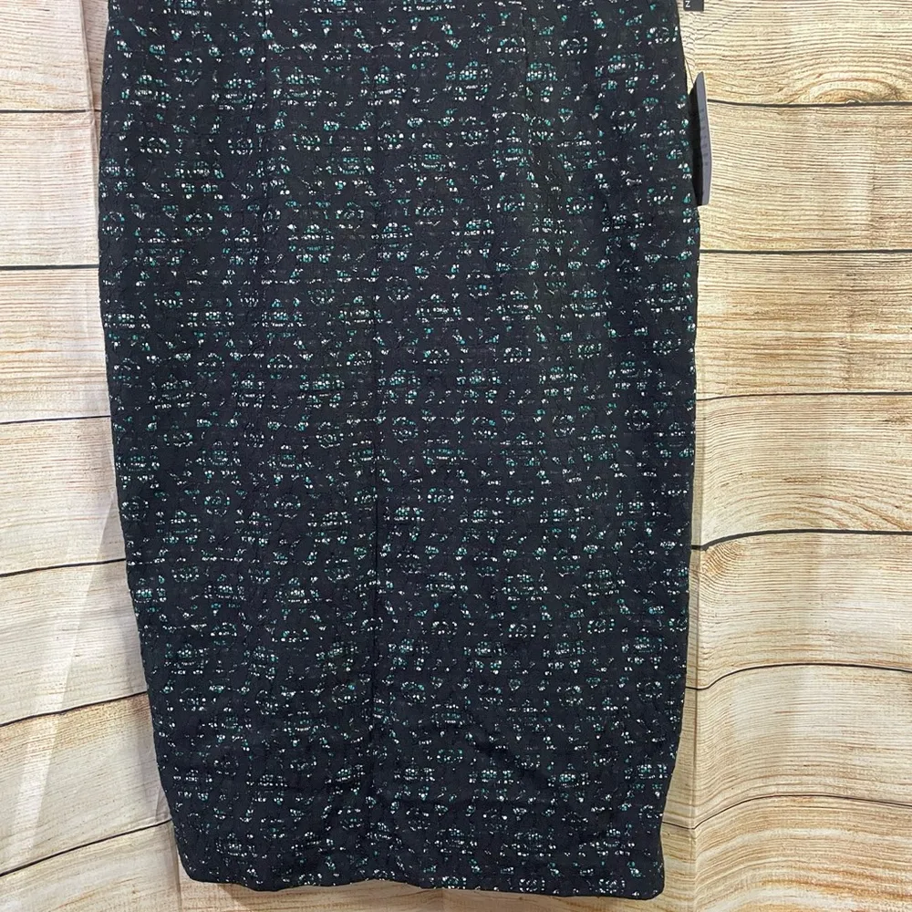 floral lace fitted asymmetrical neckline black/ green dress Size 10 - Image 8