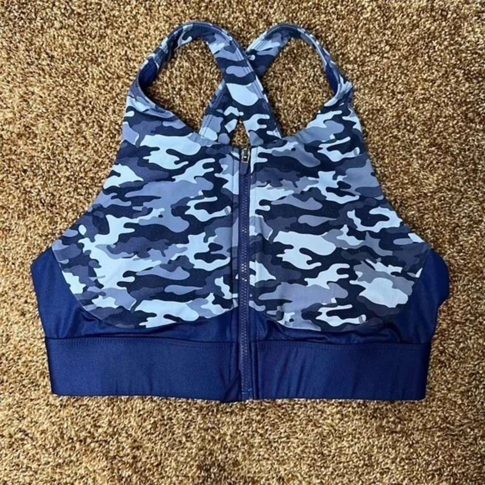 Fabletics No-Bounce Sports Bra Zip-Up navy camo navy shine high neck size small - Image 5