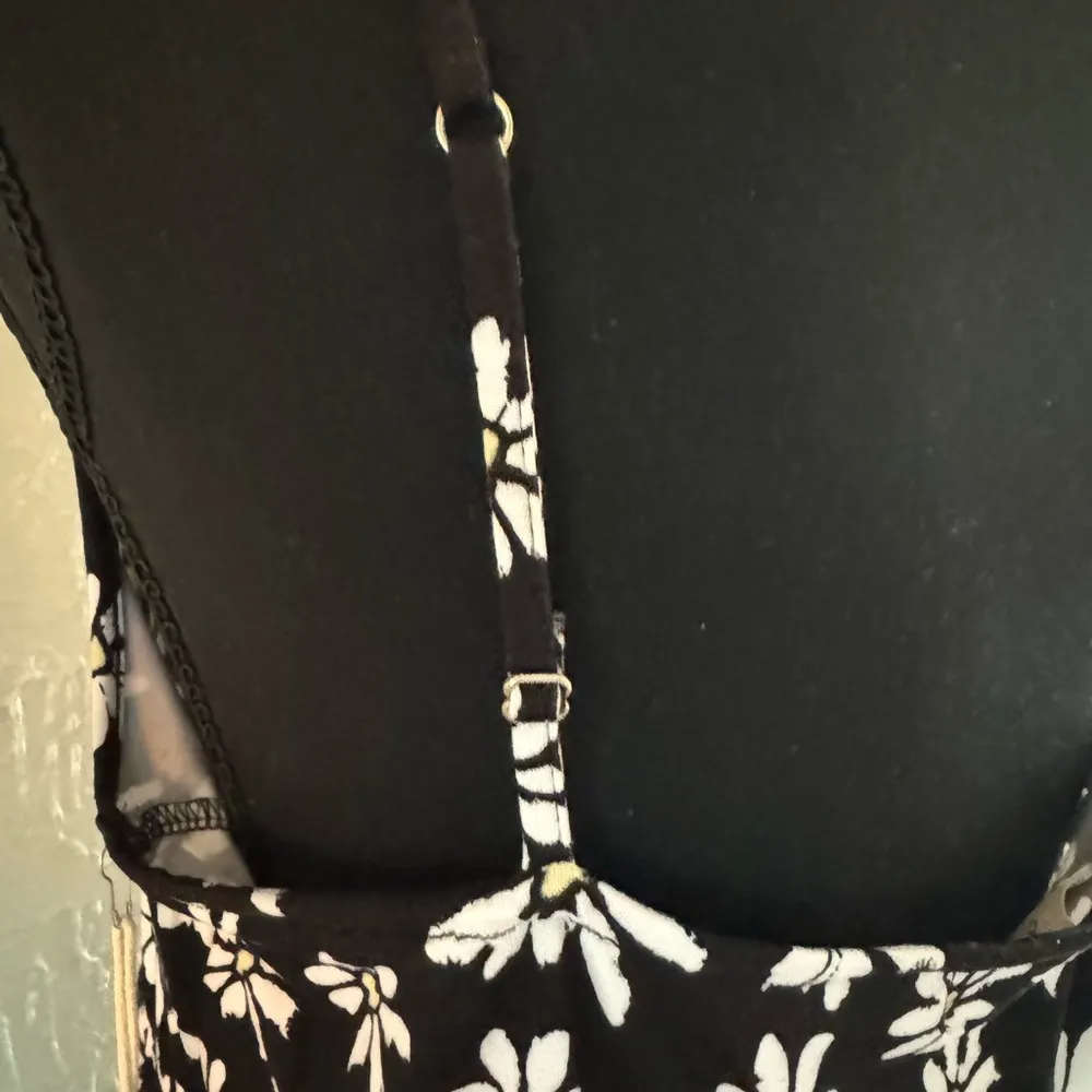 🌻Black Sunflower Printed Knit Ruffle Dress🌻 ~med NWT - Image 9