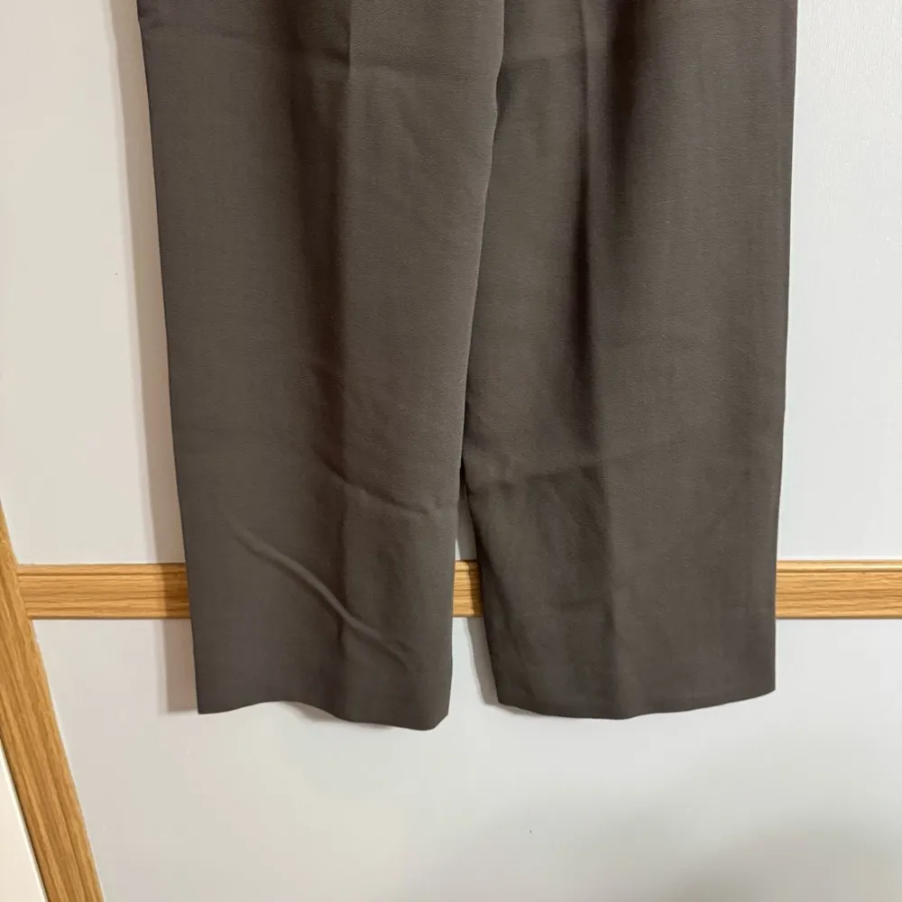 Giorgio Armani Le Collezioni Wool Trousers in Gray Size 4 - Image 6