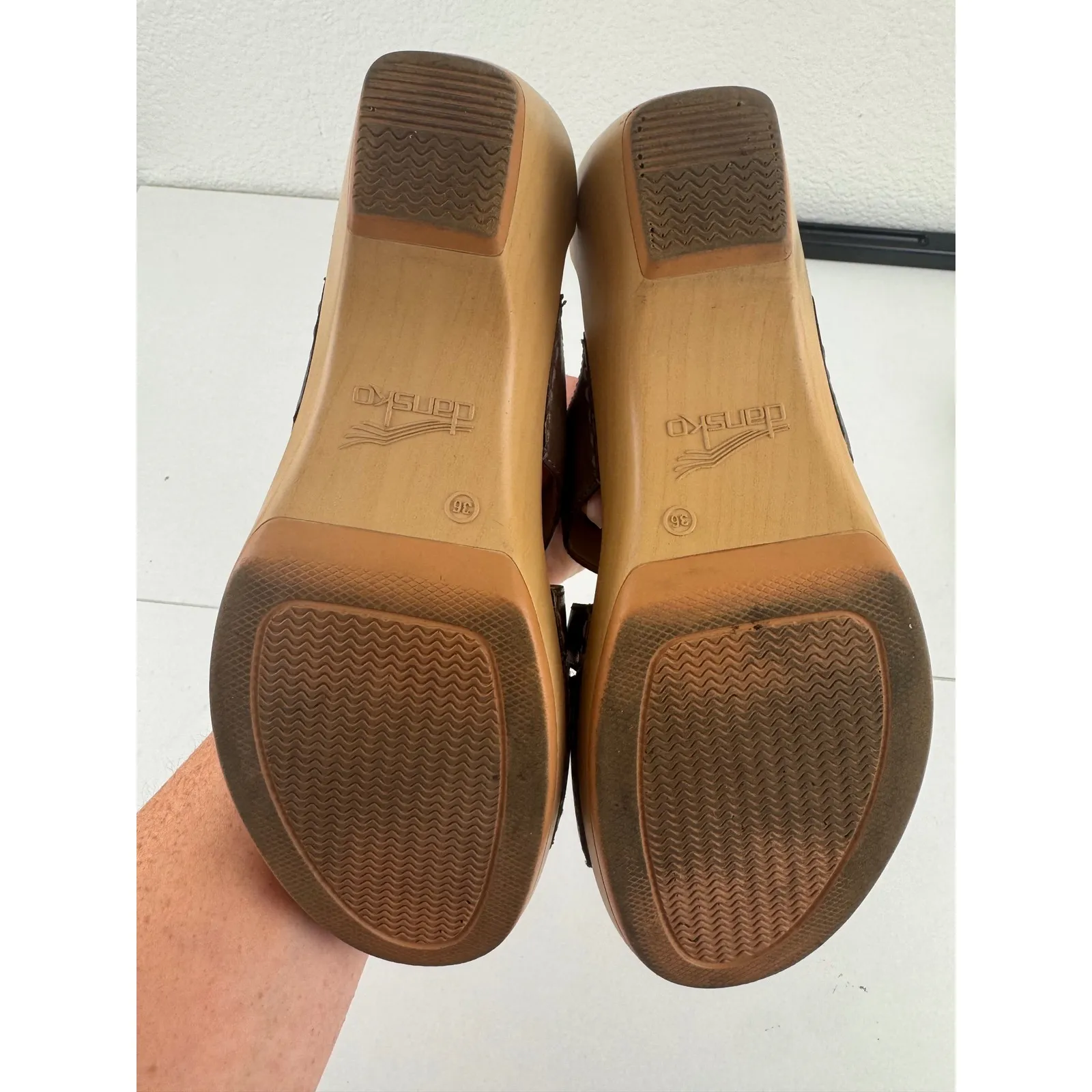 Dansko Women Brown Leather Wedge Sandals Buckle‎ Ankle Strap Comfort Size 36 5.5 - Image 3