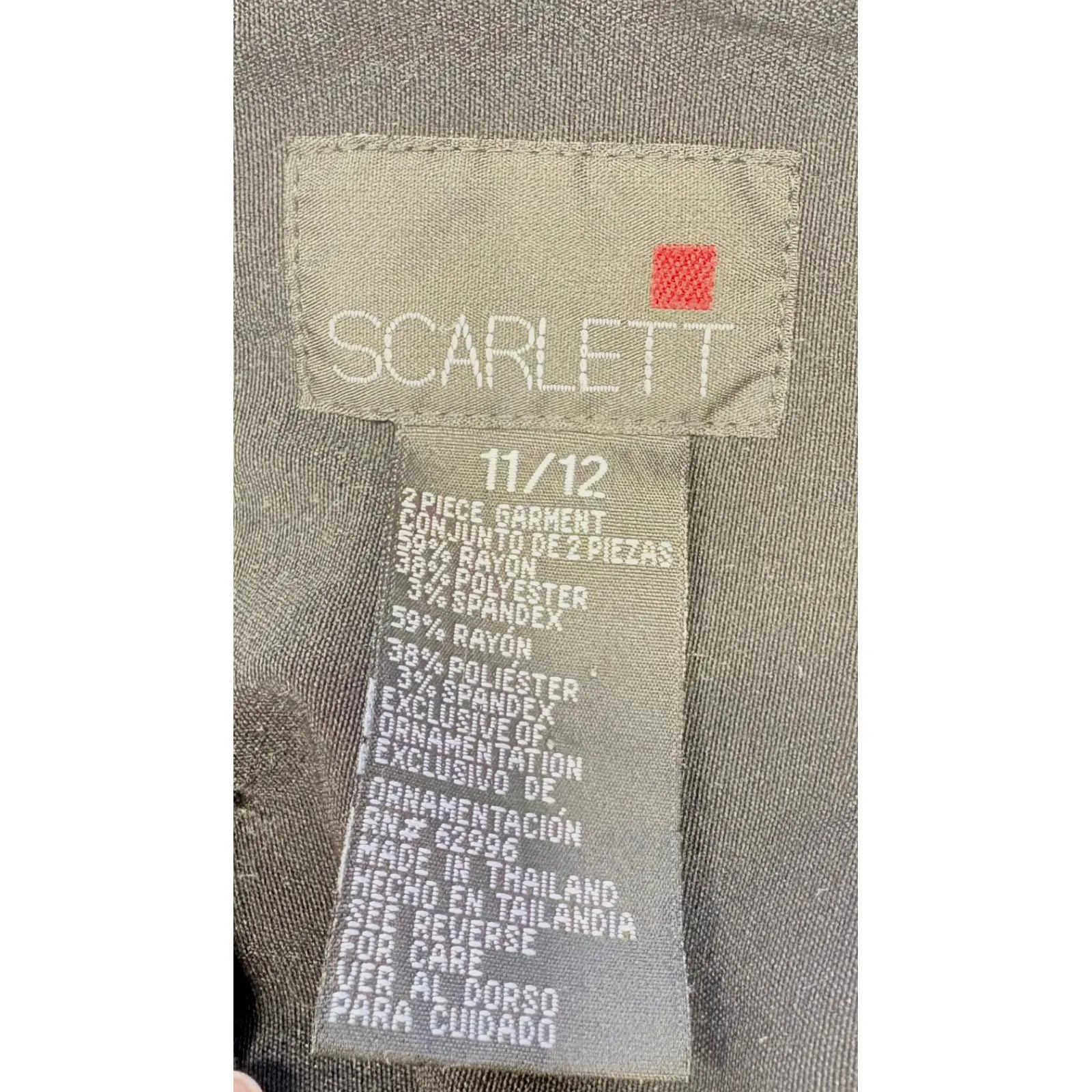 Vintage‎ Scarlett Women's Black Sleeveless Embroidered Floral Button Back Top 12 - Image 3