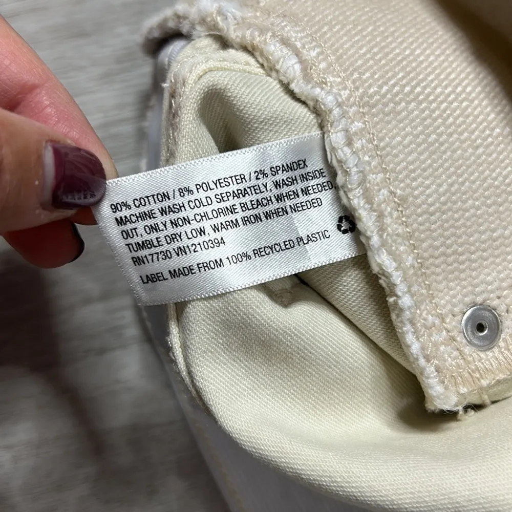 Isabel Maternity nwt //  Ingrid & Isabel jean midi shorts - Image 7