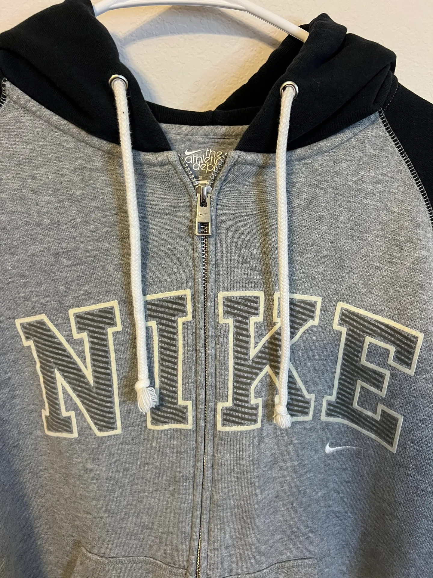 Vintage Zip-Up Hoodie - Image 2