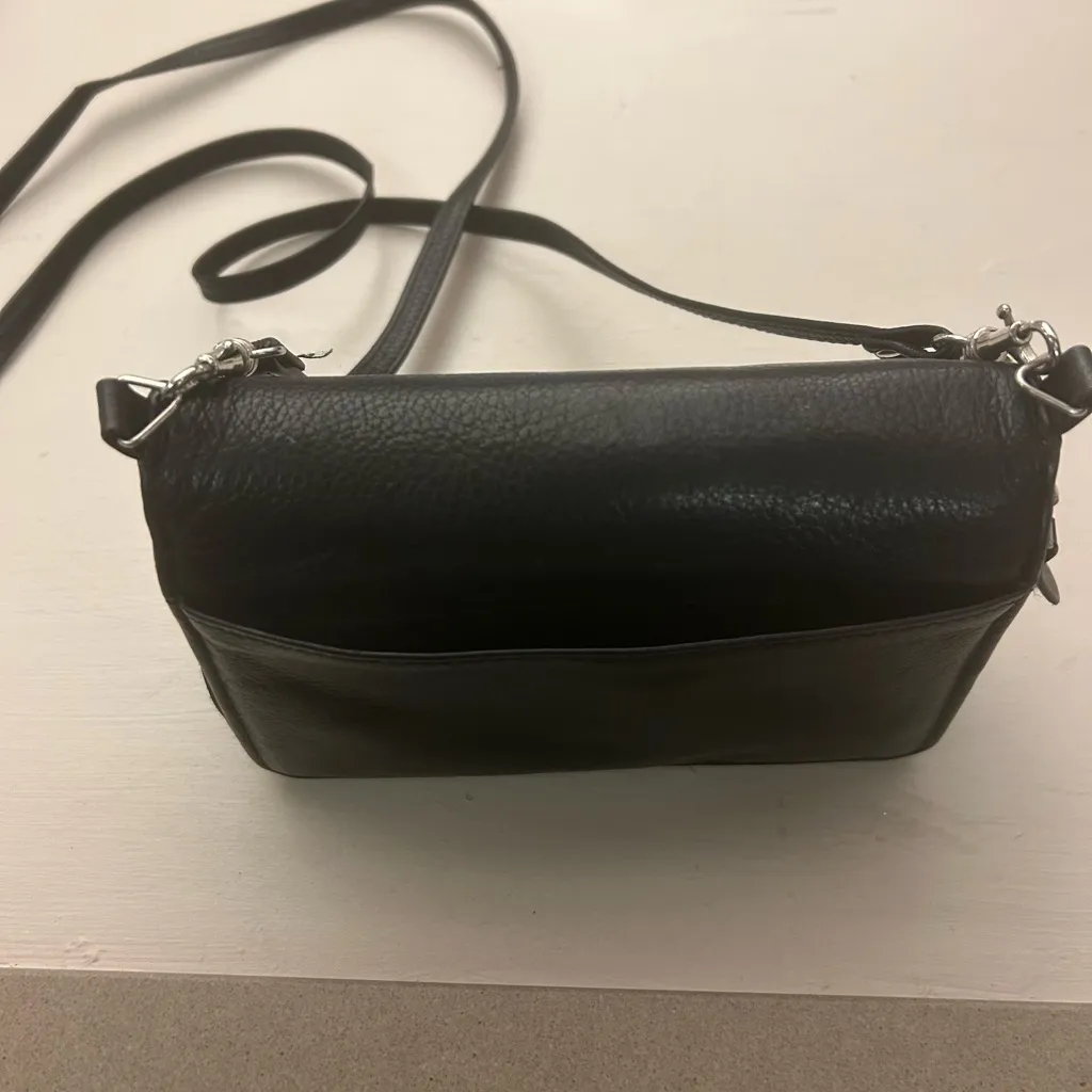 Bag Chic Black Crossbody Bag Very Nice Leather Clean - Image 3