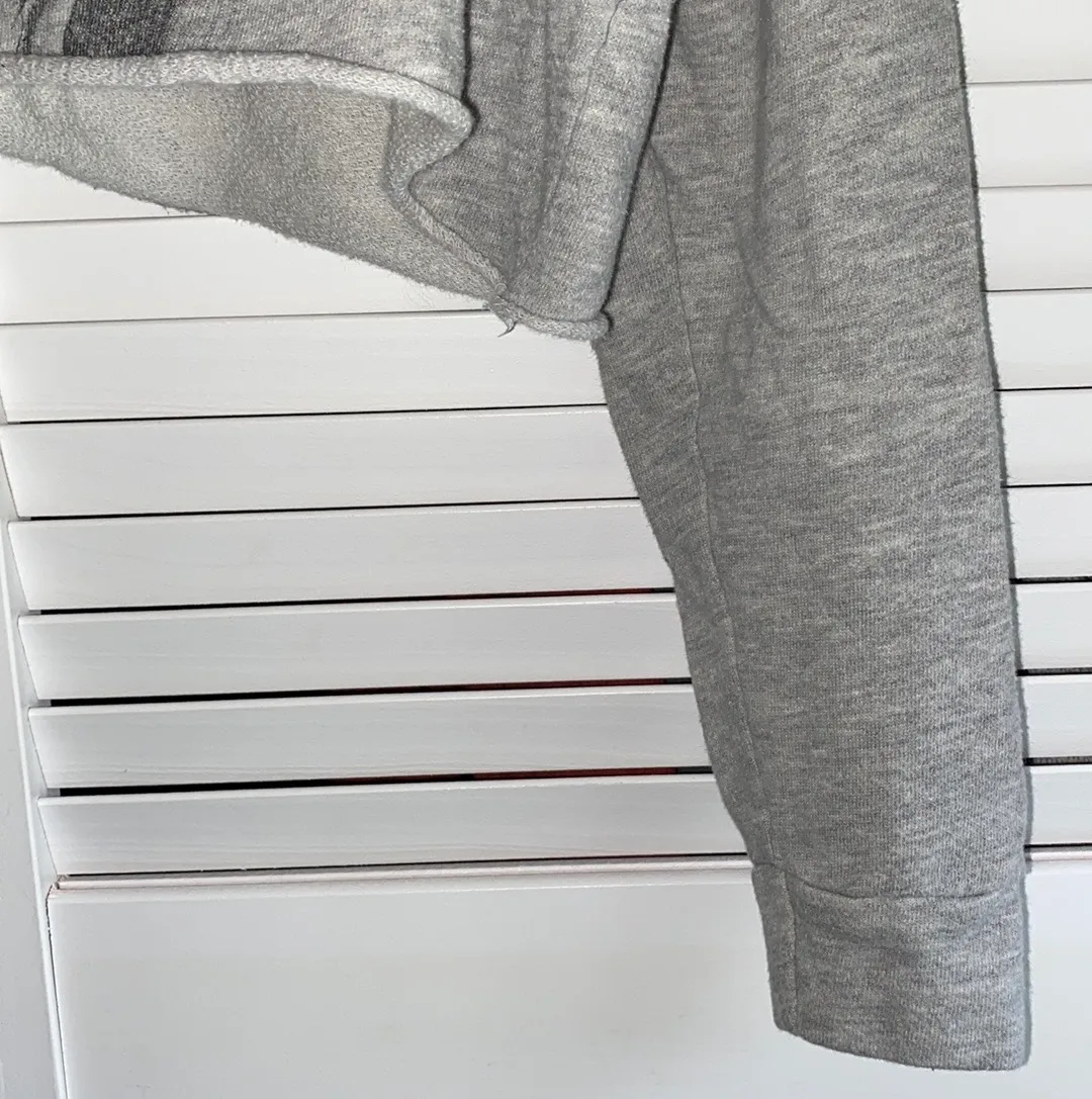 Grey Graphic LA Cropped Sweatshirt Gray - Image 3