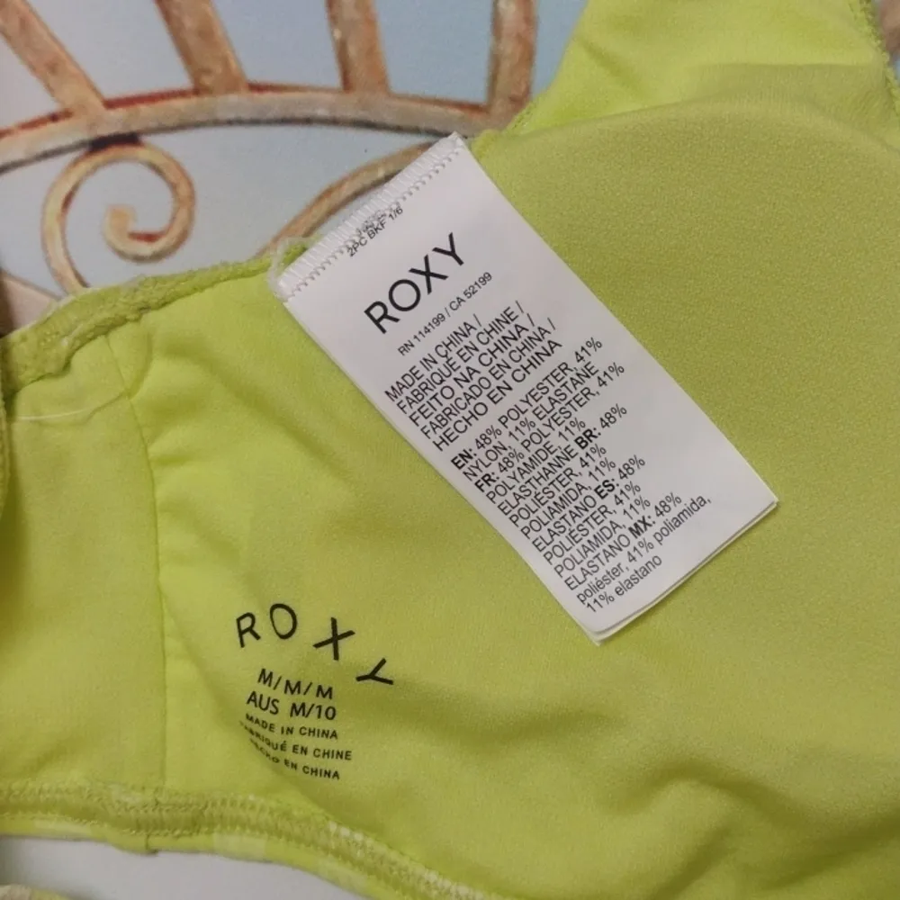 ROXY beautiful sun bikini set size medium - Image 5