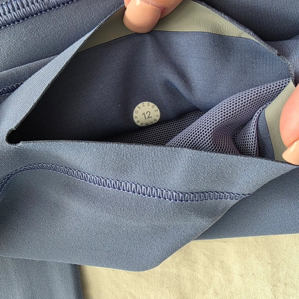 Lululemon In Movement Oasis Blue Leggings 12 - Image 4