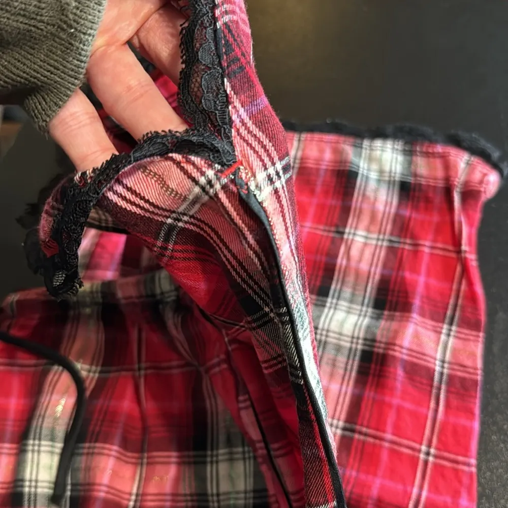 Victoria’s Secret Plaid Pajama Pants Lace Trim Pockets Size Large - Image 3