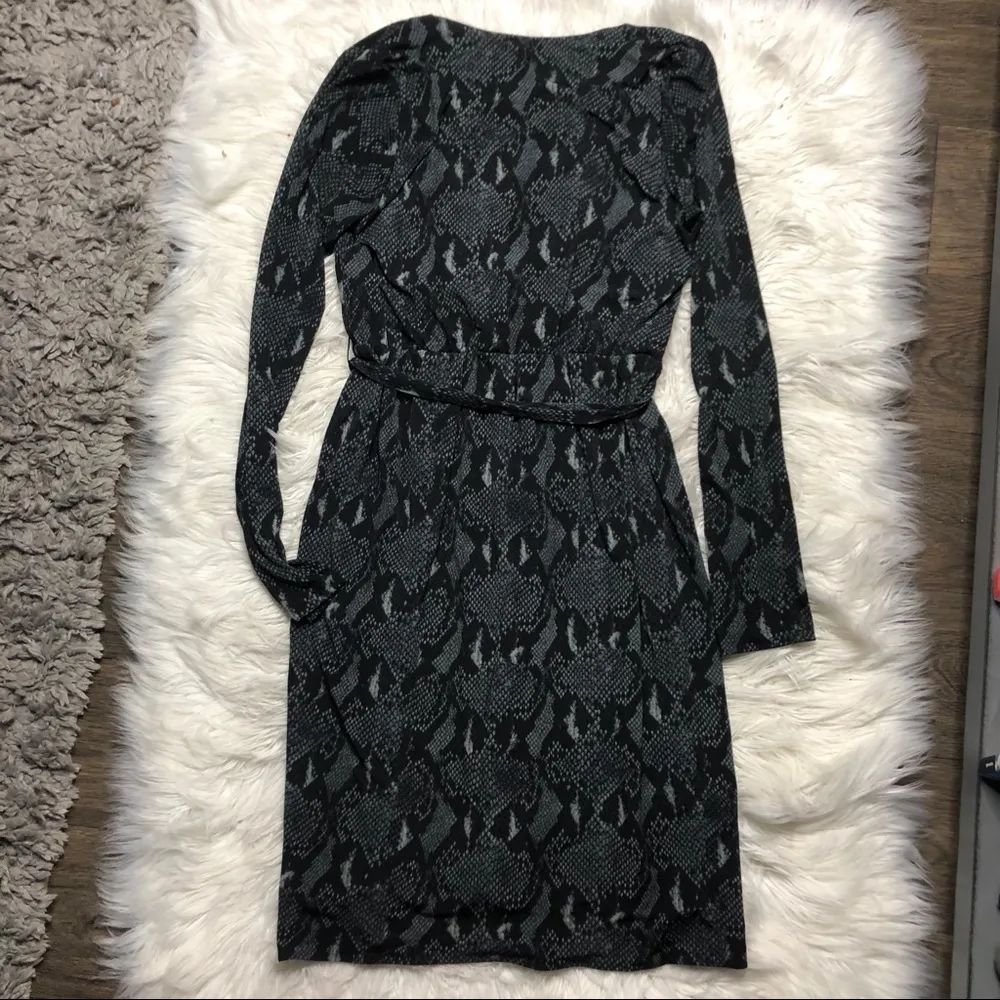 Elie Tahari Reptile Snakeskin Midi Wrap Dress size medium - Image 4