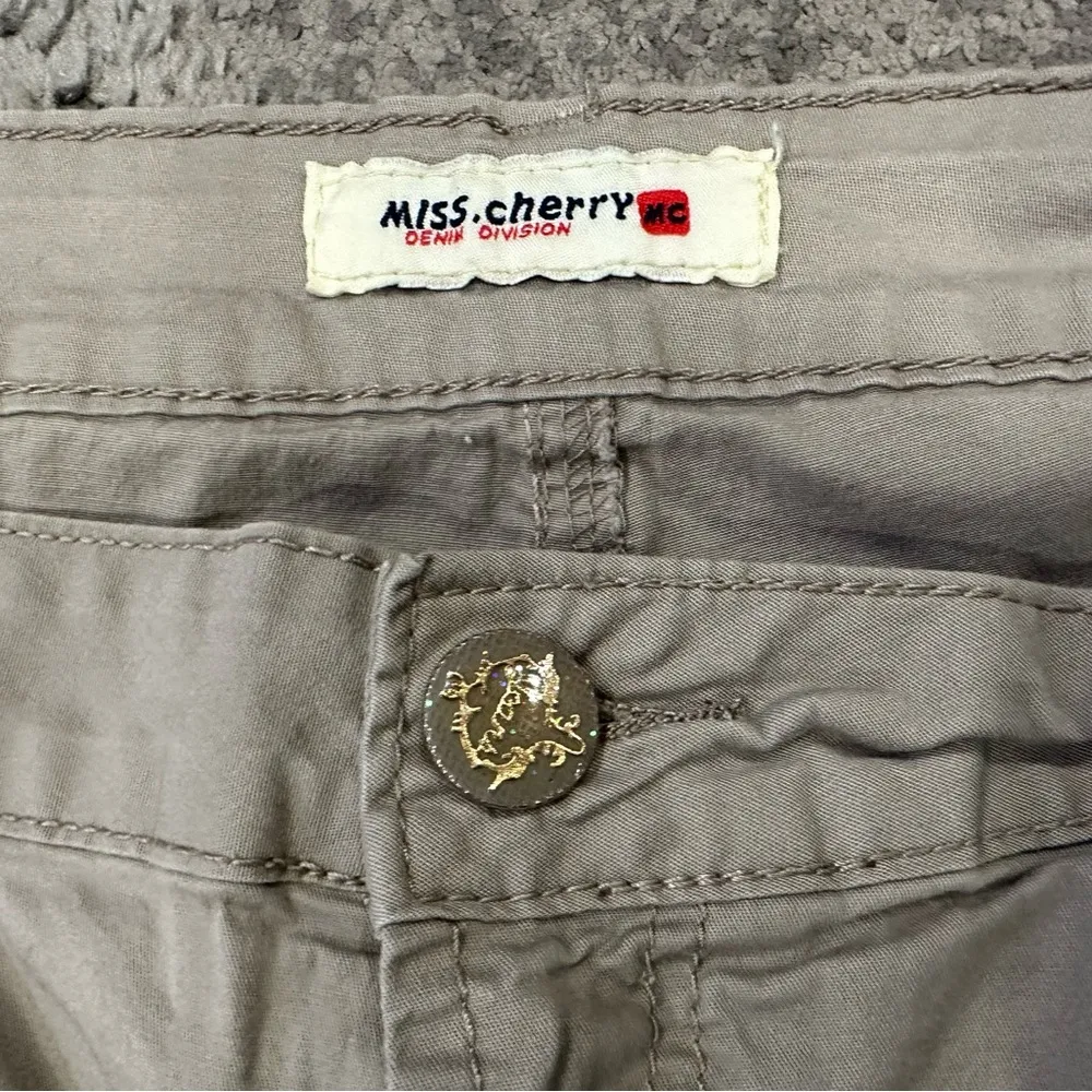 Miss Cherry Crop Capri Gray Pants EU 36 Size undefined - Image 2
