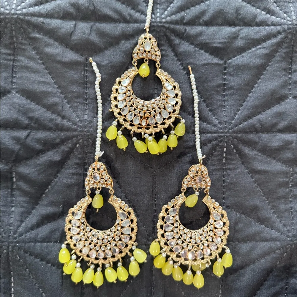 Indian Pakistani Gold and Yellow Chandelier Earrings jewelry set - Image 2