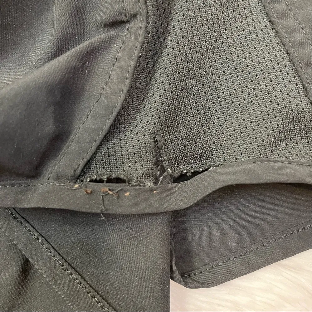 UNDER ARMOUR Women’s Black Loose Fit HeatGear Athletic Running Shorts Small - Image 6