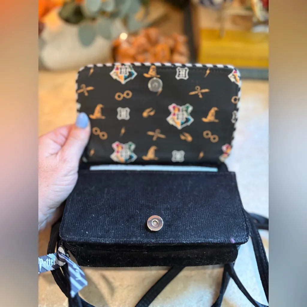 Vera Bradley  Harry Potter RFID Crossbody Black NWT - Image 6