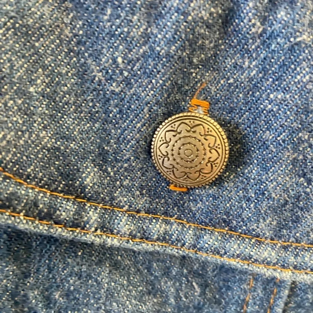 Cheyenne outfitters Small Western denim jacket with studs button up short $69 Blue - Image 6