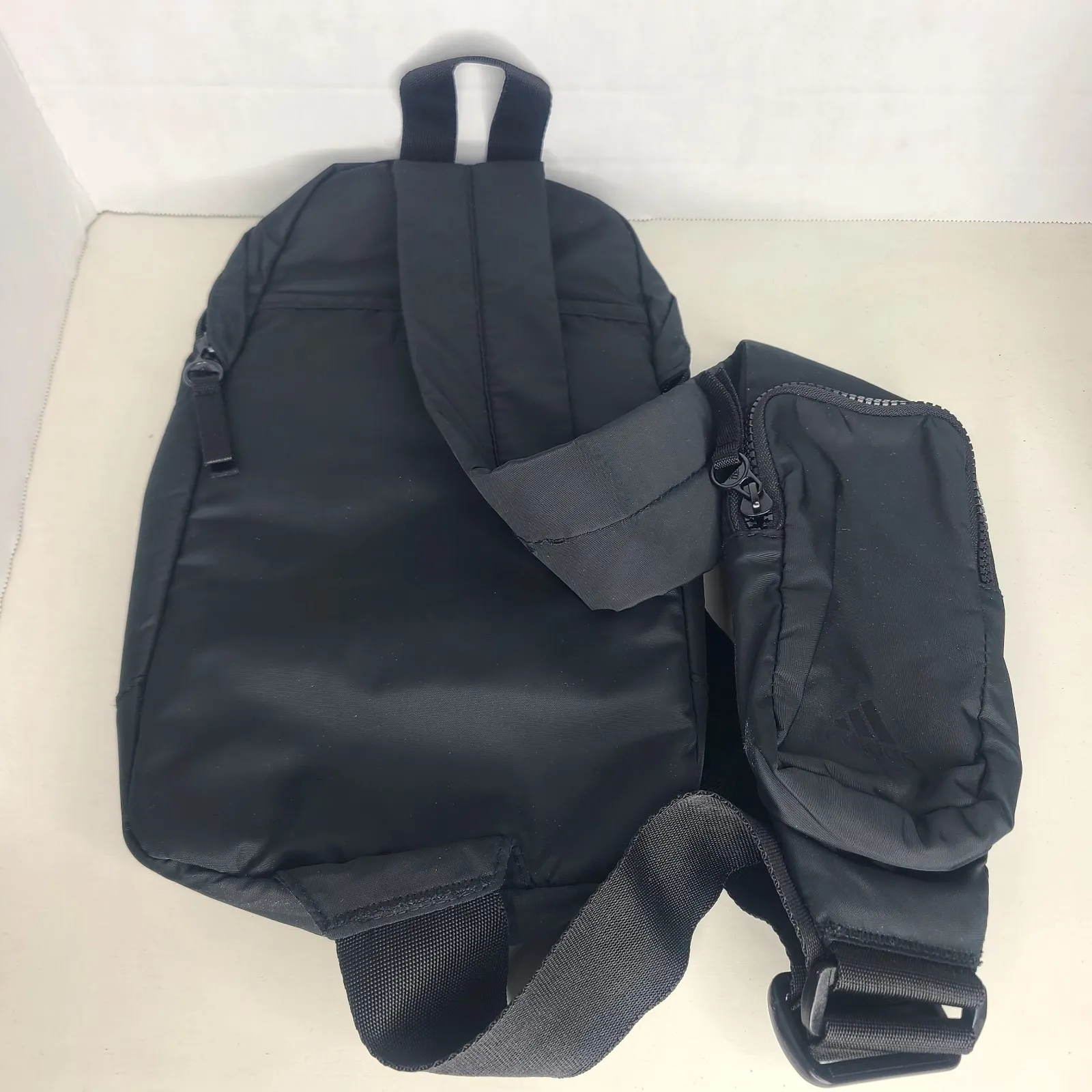 adidas Unisex Essentials 2 Small Crossbody‎ 5L Sports Sling Bag Black - Image 3