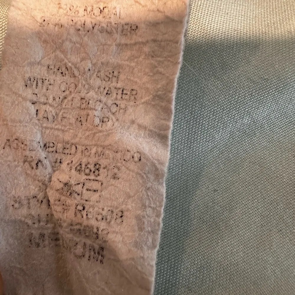 Acemi  Women’s Medium Cold Shoulder Soft Dusty Black 3/4 Sleeve Flowy Top. - Image 7