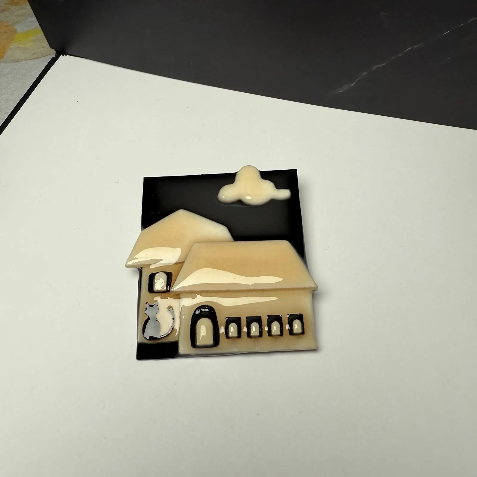 Kitty Cat In Front Of House Signed House Pins By Lucinda Brooch Pin Handcrafted - Image 2