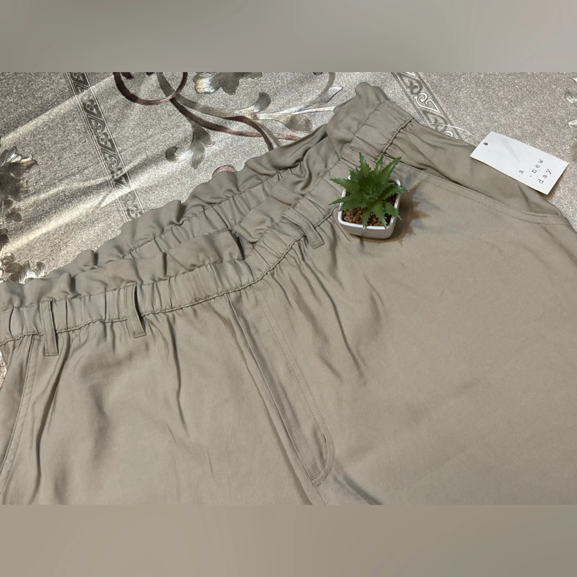 🤎🤎A NEW DAY NWT Classic cakeie beige Women's Pants PLUS size XXL 🤎🤎(4)Drawer - Image 5