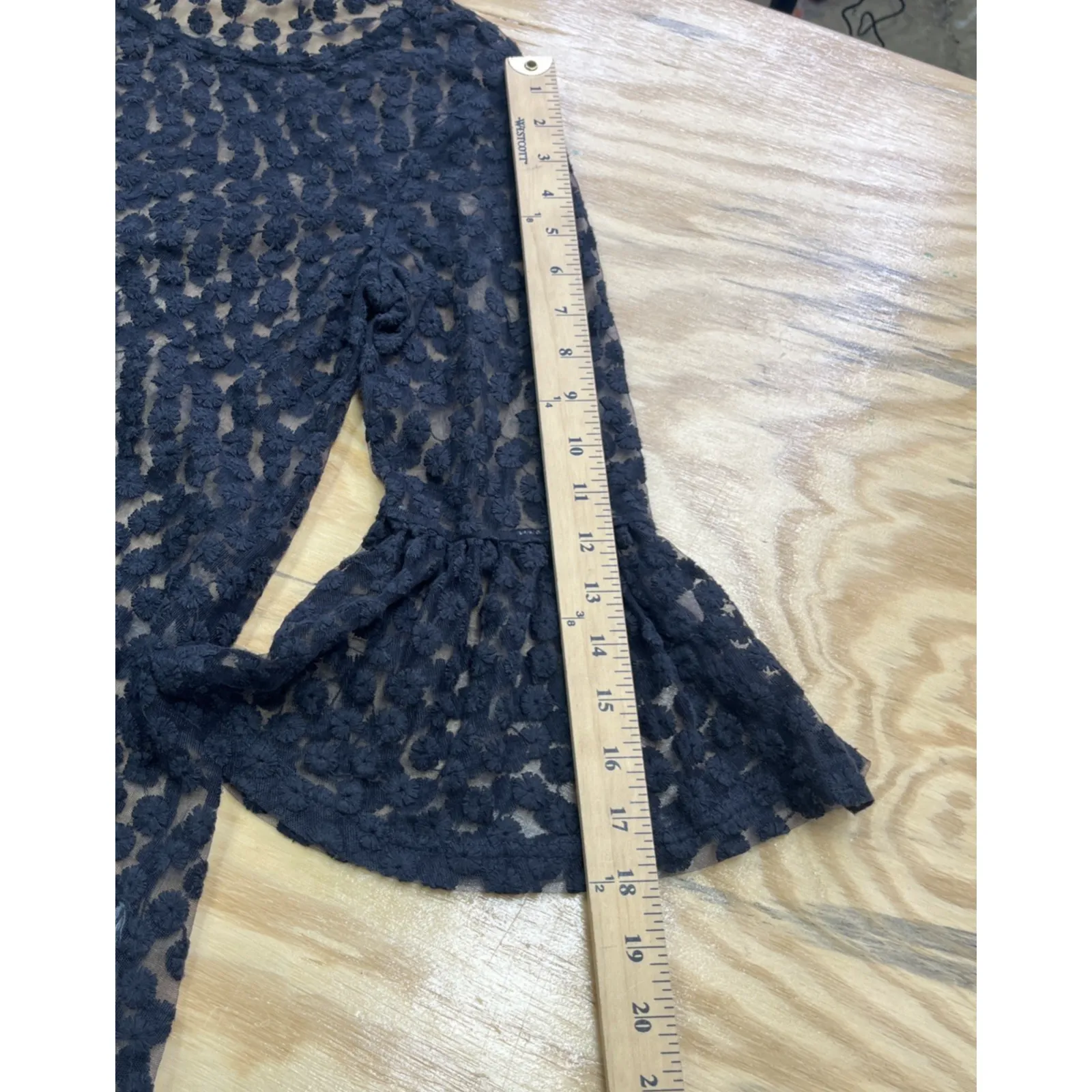 Simply Noelle Black Open Lace Crochet Bell Sleeves Size L/XL Whimsygoth Fairy - Image 11