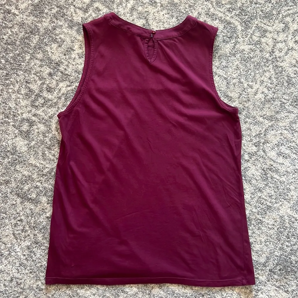 Banana Republic Sleeveless Shell - Image 4