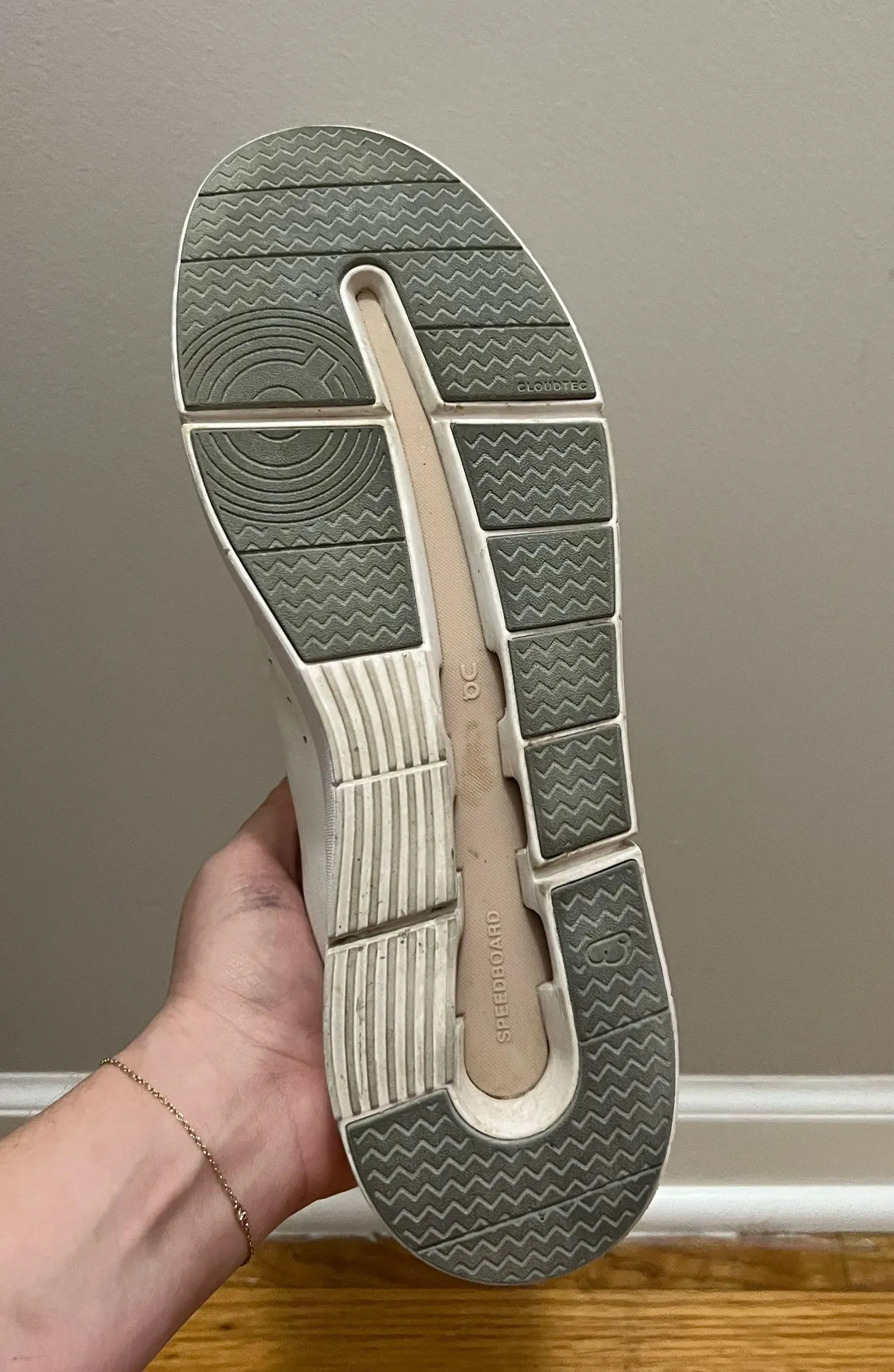 On Running Women’s The Roger Advantage White Sneakers (Size 10) - Image 7