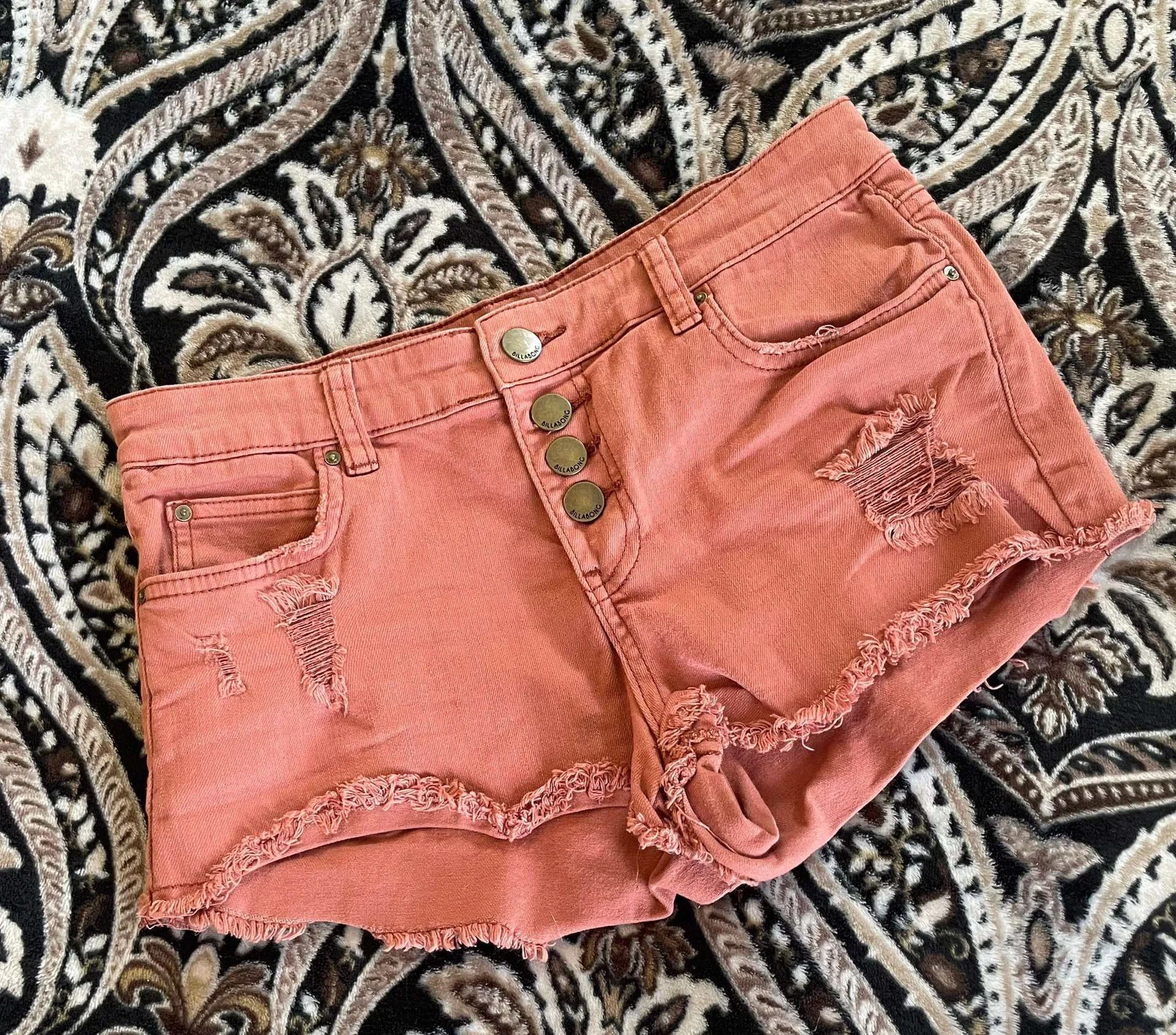 Billabong Buttoned Up Denim Shorts - Image 4