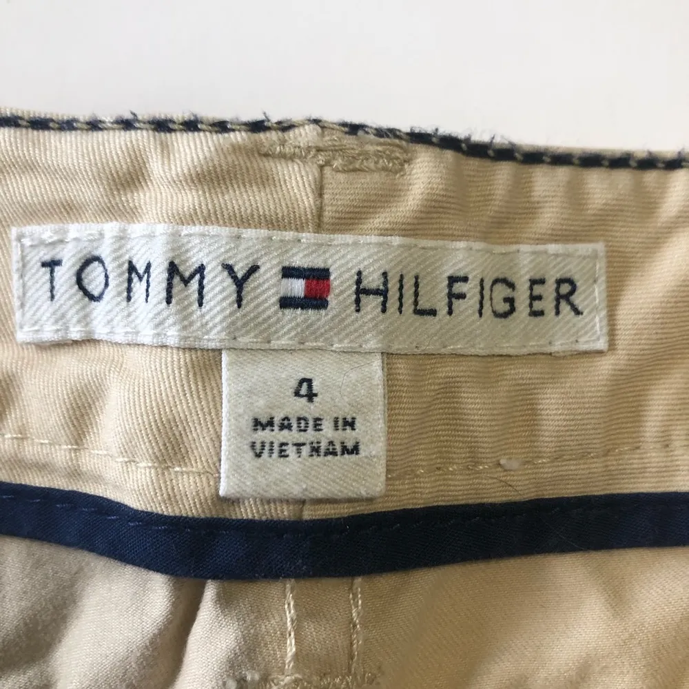 Tommy Hilfiger Shorts size 4 - Image 6