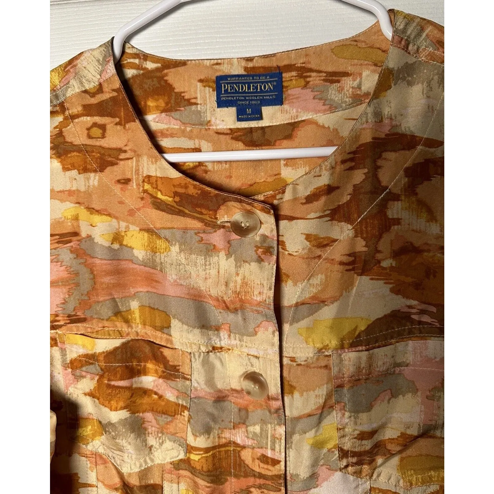 Pendleton Woman’s 100% Silk Endless Summer‎ Washable Long Sleeve Top Size M - Image 3