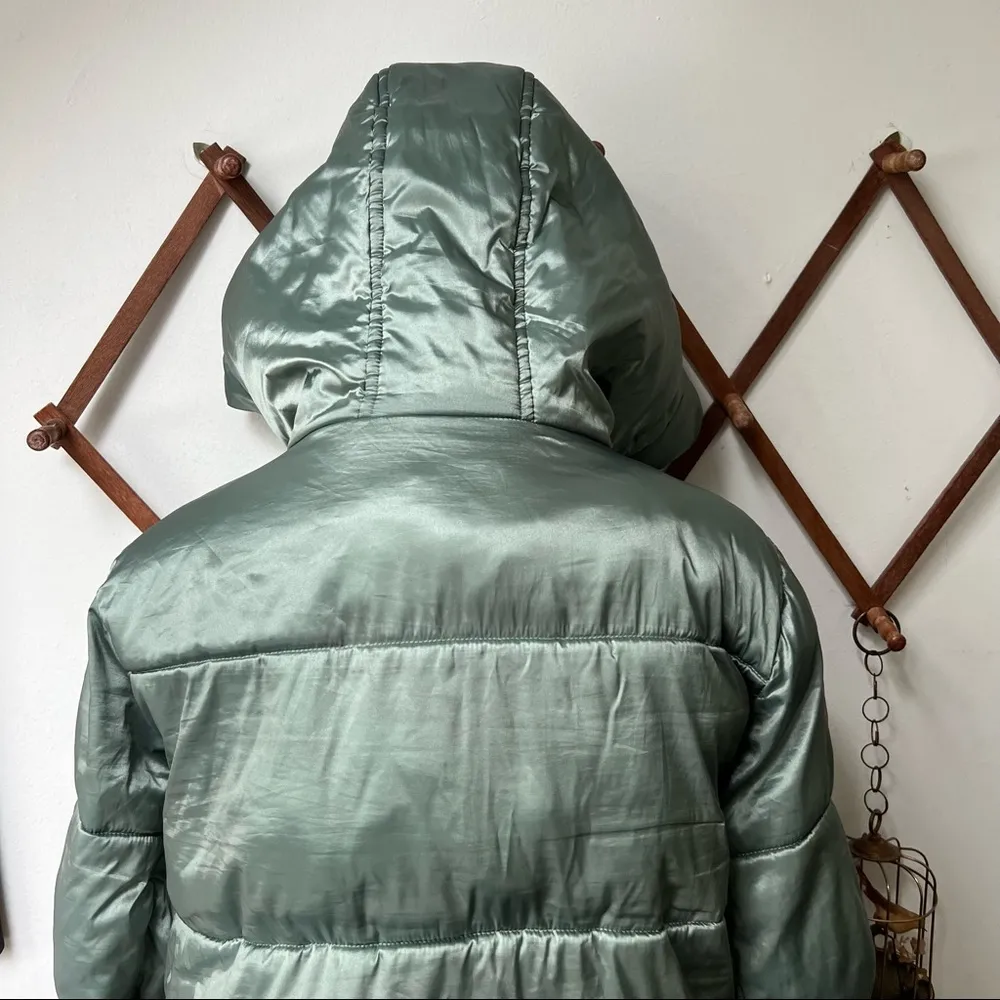 Iridescent Water-Repellent Hooded Puffer Jacket large - Image 5