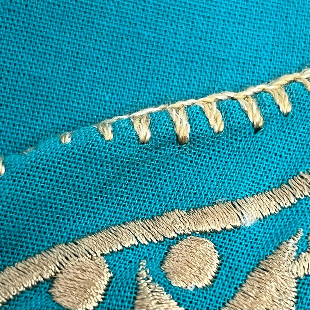 Hand embroidered Mexican dress medium - Image 9