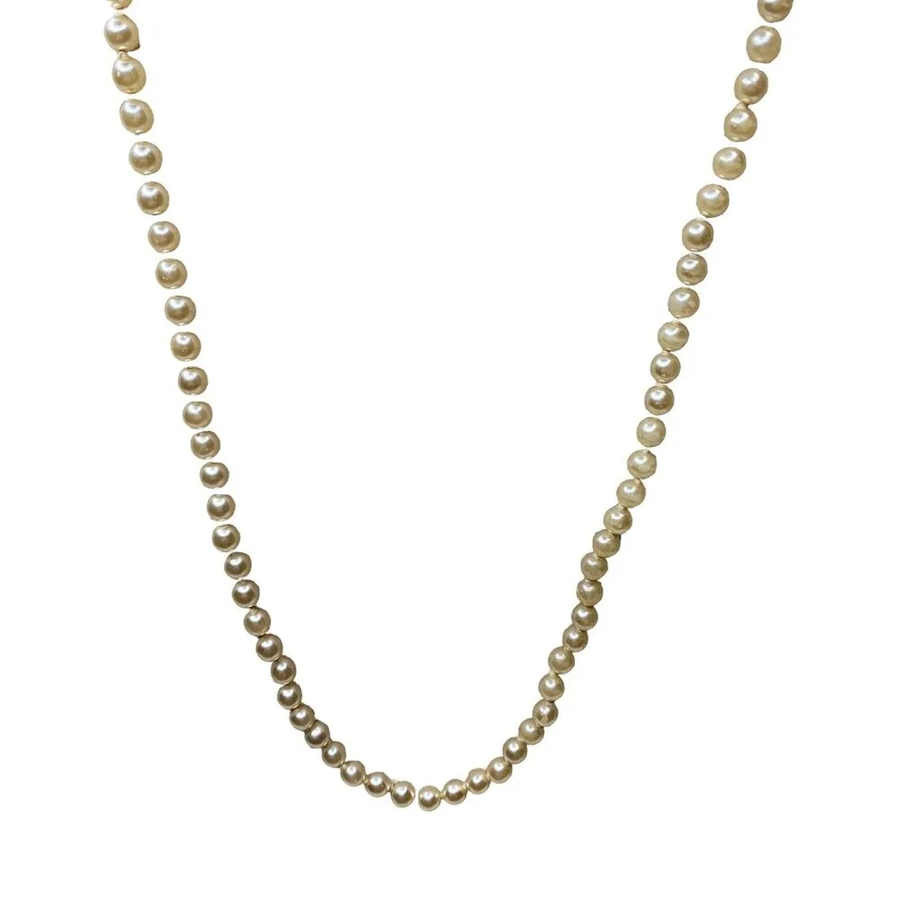 Vintage White Faux Pearl Necklace Single Strand L. Screw Closure - Image 2