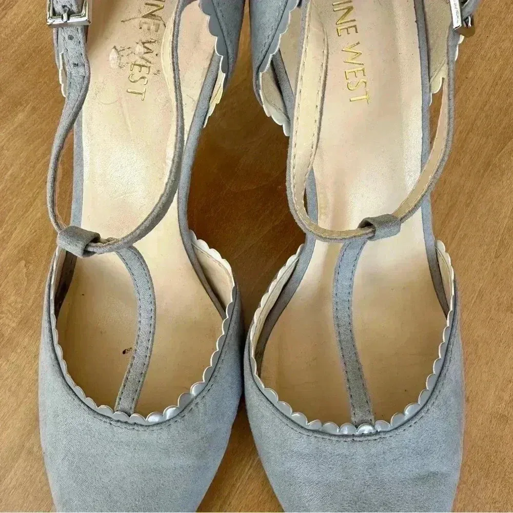 Nine West Dusty Blue Round Toe T-Strap Hillman Heel, Size 8.5M - Image 5