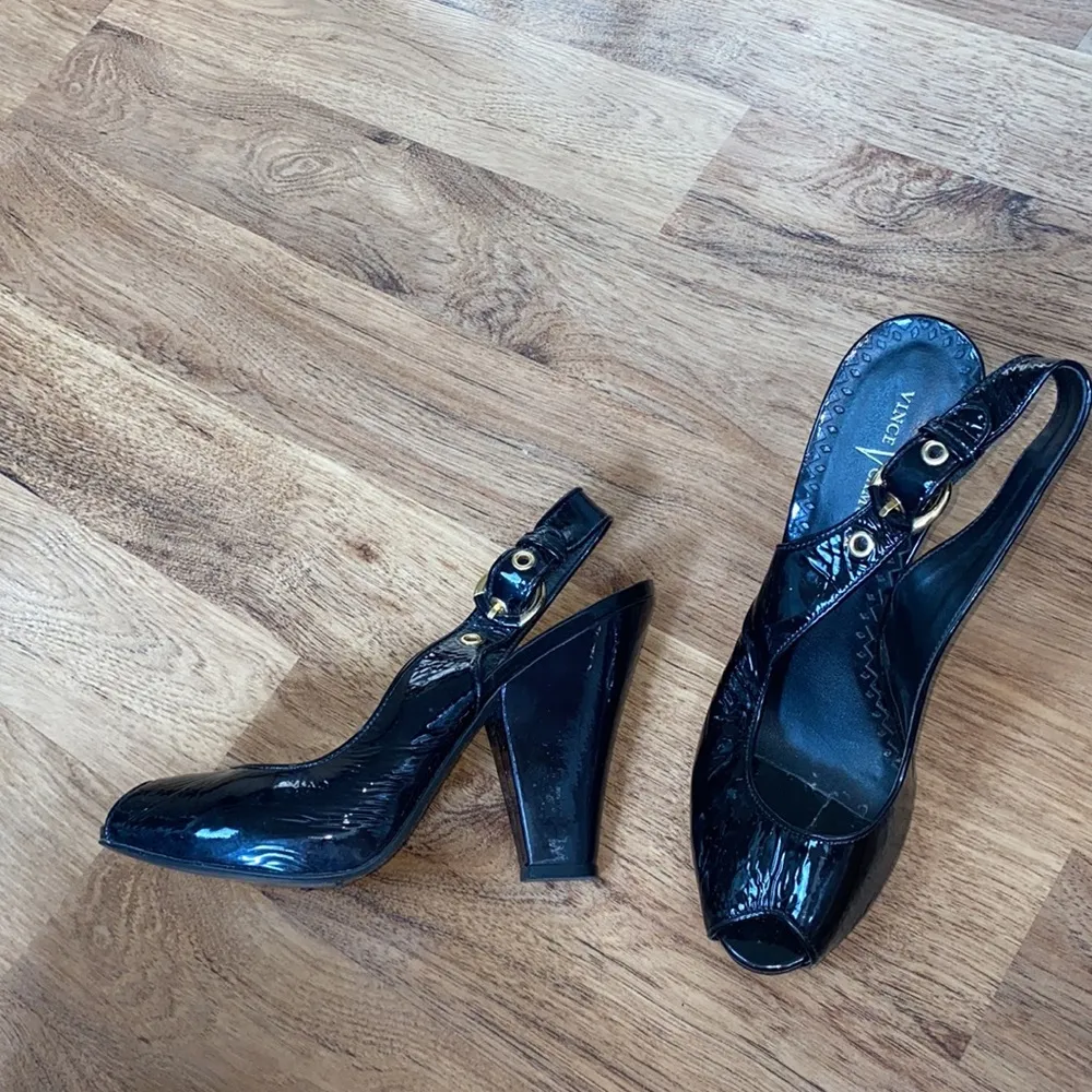 Vince Camuto Black Patent Leather w/ Chunky Heel & Peep Toe Shoes EUC Sz 10 - Image 5